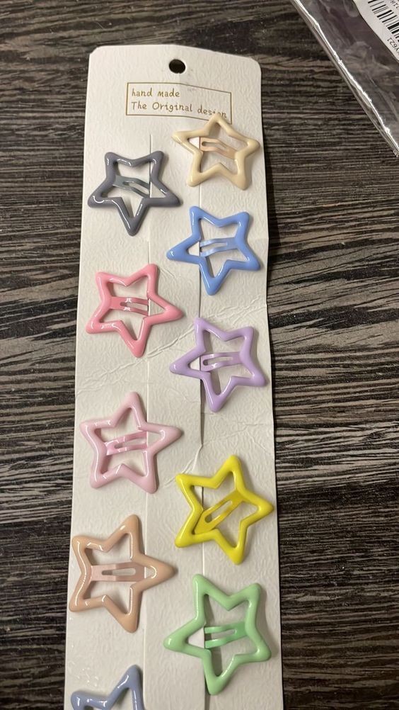 Mini star pins- Pair of 4