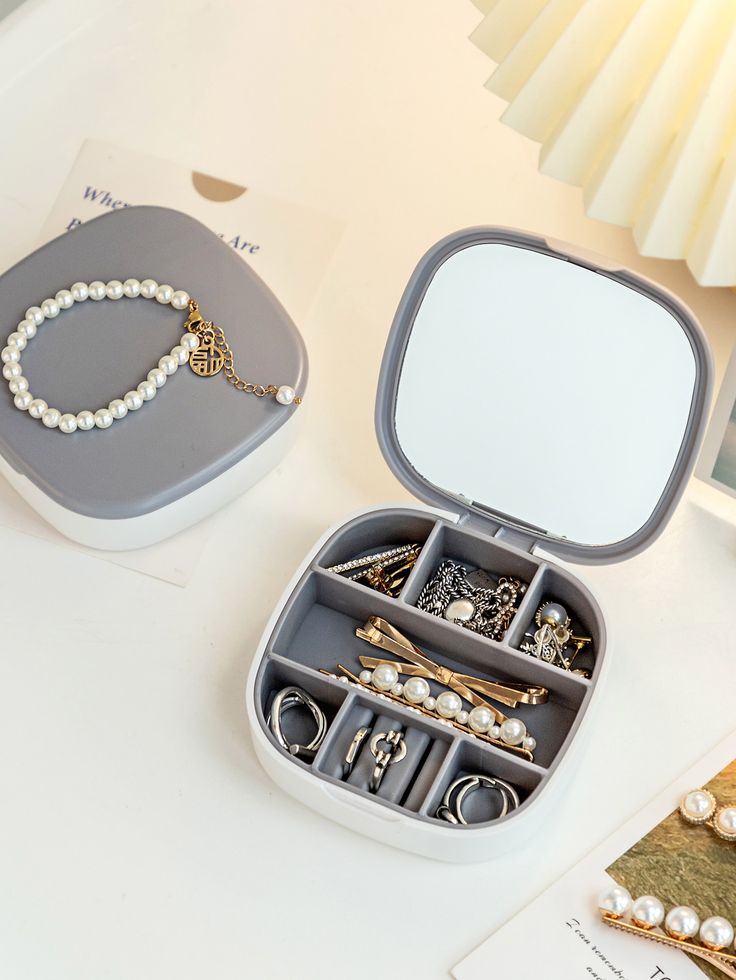1pc Portable multi- grid jewelry storage box with mirror
