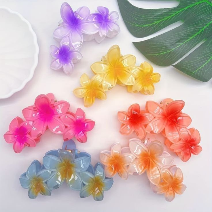 Floral clawclip– hair accessories